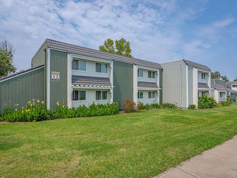 Napa Green Apartments — Photo 7