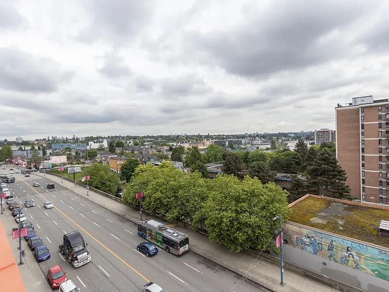 933 Hastings St E #712 — Photo 15