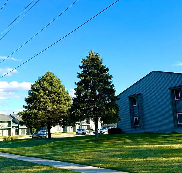 Elkhorn Village Apartments | 1 & 2 Bedroom Apartments in Elkhorn, WI Heat Included — Photo 92
