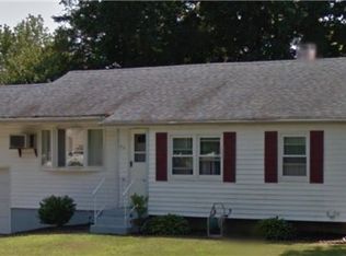 33 Deepdale Dr, Brentwood, NY 11717