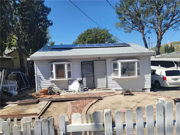 10929 Scoville Ave, Sunland, CA 91040