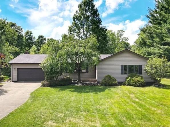 3686 E Whitethorn Cir, Richfield, OH 44286