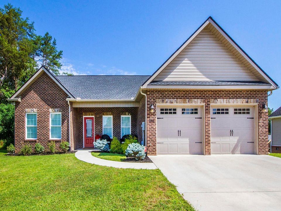 1st image of 8023 Stone Hollow Dr