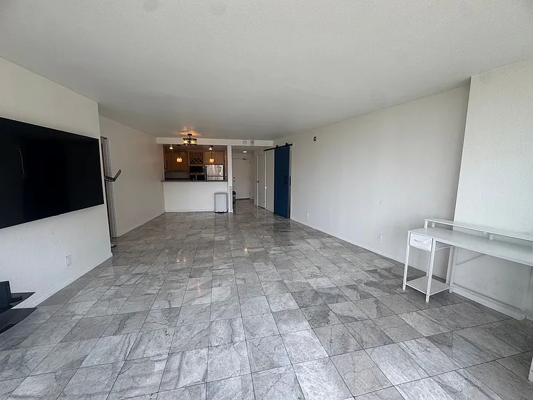 700 E Ocean Blvd #1401 — Photo 4