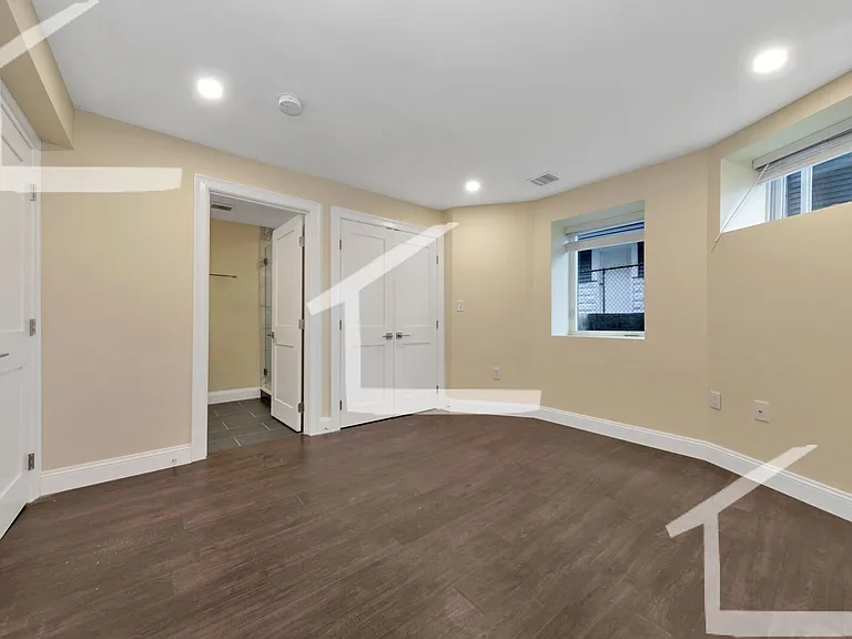 157 4th St #1 — Photo 30