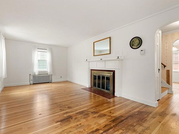 4th image of 62 Bellington St