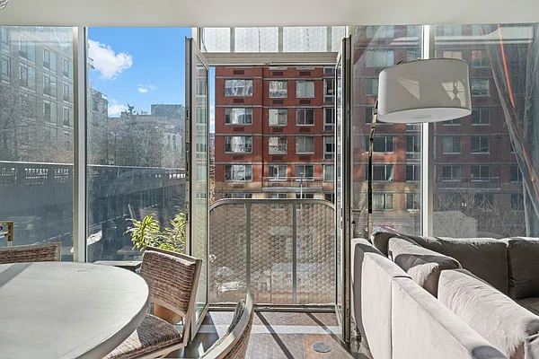 Rented by Compass | media 2