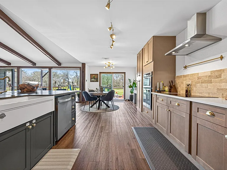 7019 Oak Ln — Photo 17