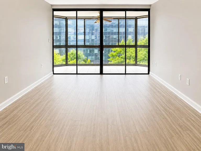 1001 N Randolph St #502 — Photo 4