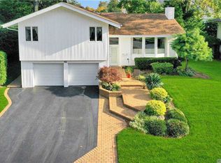 42 Magnolia Ln, Jericho, NY 11753