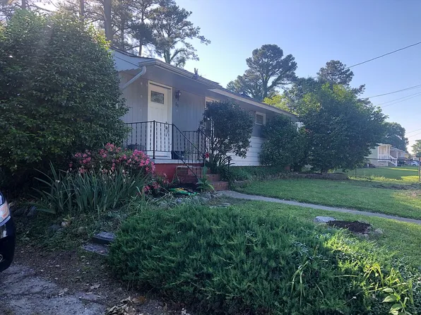 36 Warren Dr, Portsmouth, VA 23701