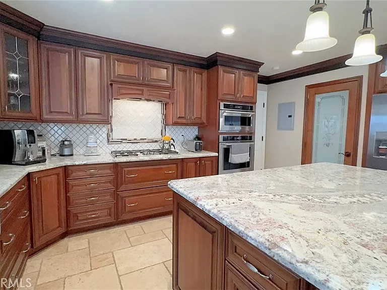5418 Saratoga St — Photo 3