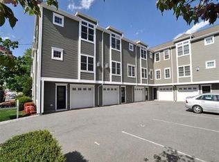 26 Floyd St UNIT 3, Waltham, MA 02453
