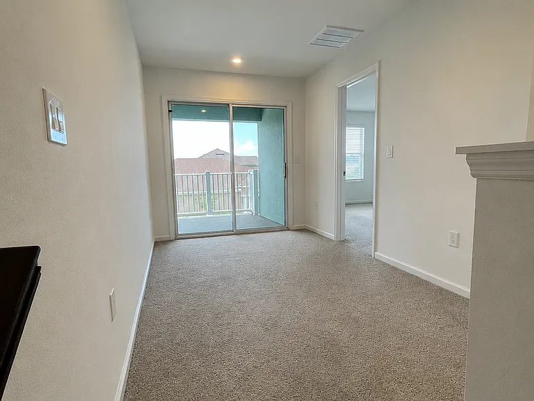 2125 Emil Jahna Rd — Photo 11