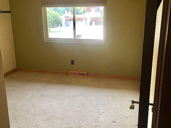 4th image of 8095 E Mansfield Ave