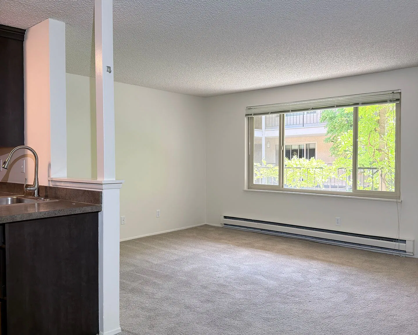 Fairmont Terrace — Photo 4