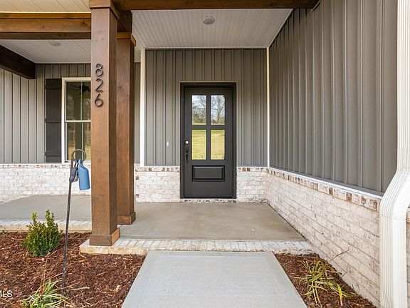 3rd image of 826 Hairetown Rd