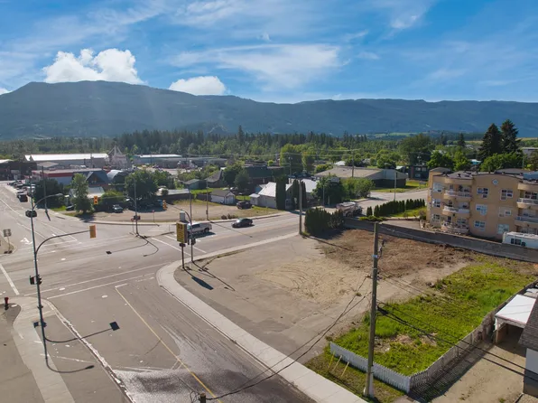 606 George St, Enderby, BC V0E 1V1