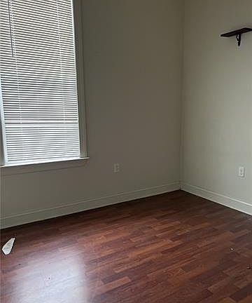 5th image of 1343 Bartholomew St