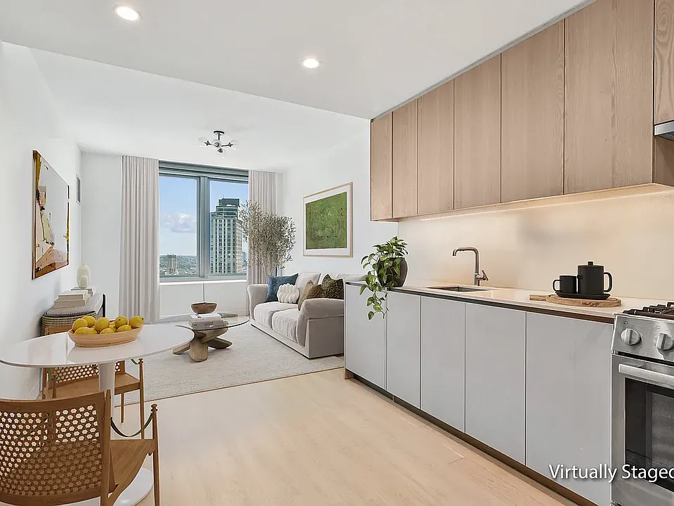 3 Court Sq #3509