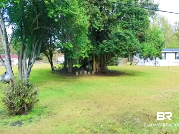 118 Short St, Atmore, AL 36502