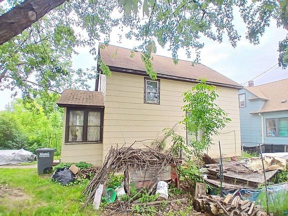 3rd image of 429 N 27th Ave W
