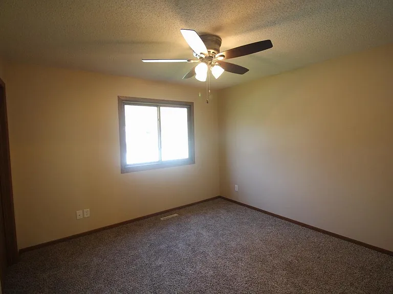 1670 Pleasantview Dr — Photo 11