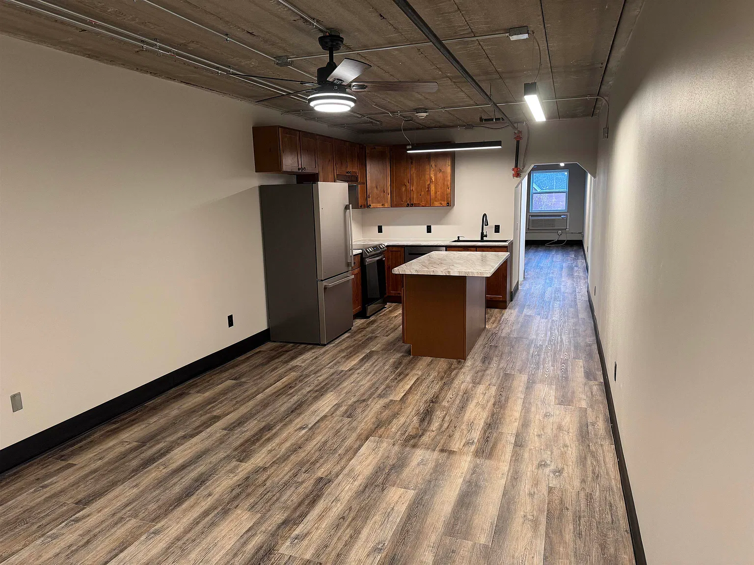 1 bed, 1.0 bath, 750 sqft, $1,295 — Photo 1