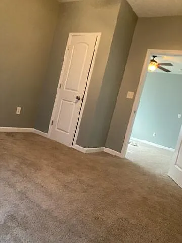 1 bed, 800 sqft, $900 — Photo 4