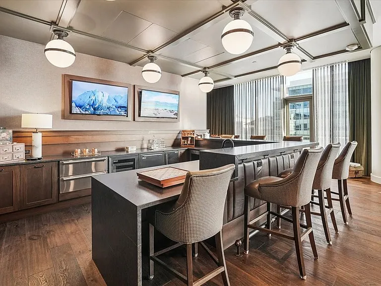 Owner's Lounge