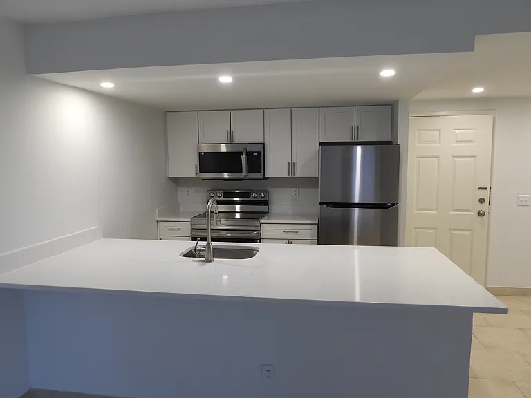 55 Clinton Pl #301 — Photo 14