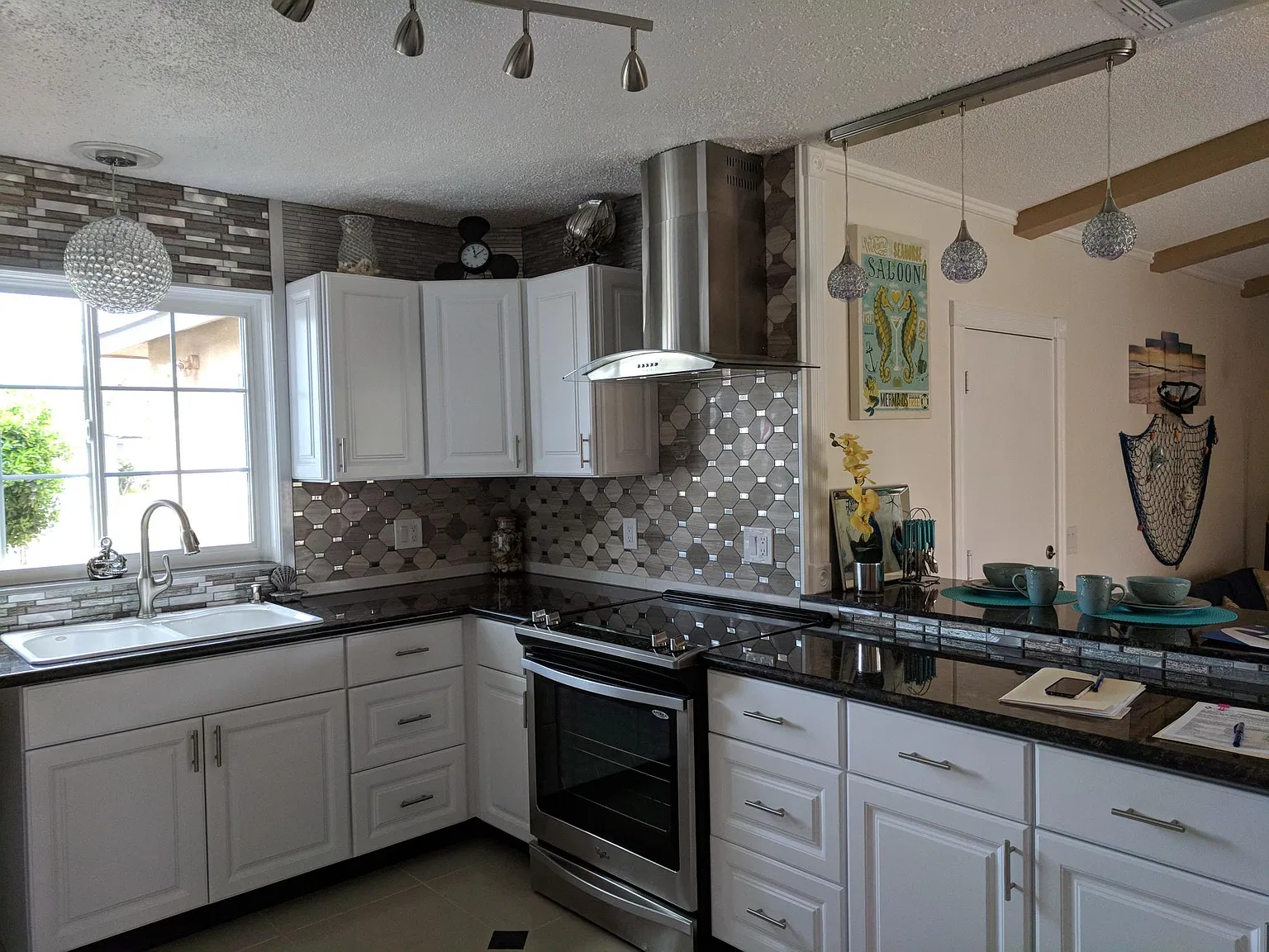 3 bed, 1428 sqft, $2,695 — Photo 3