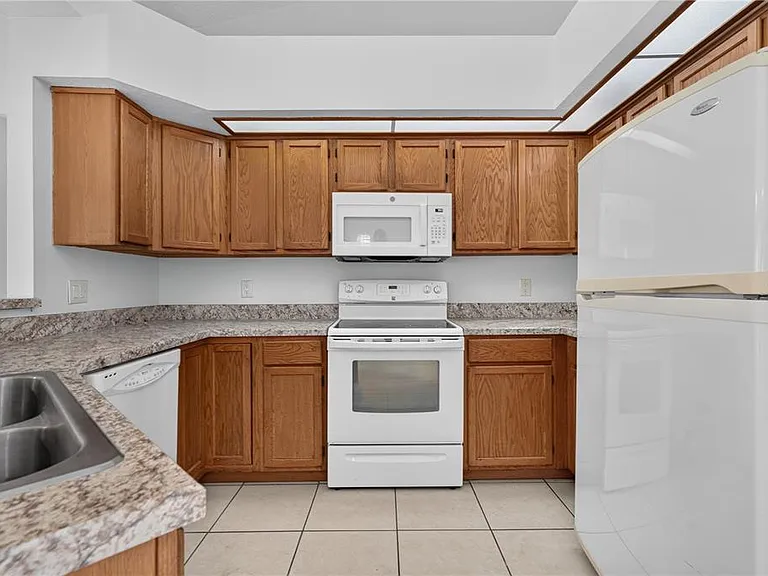 4059 Waterview Loop — Photo 13