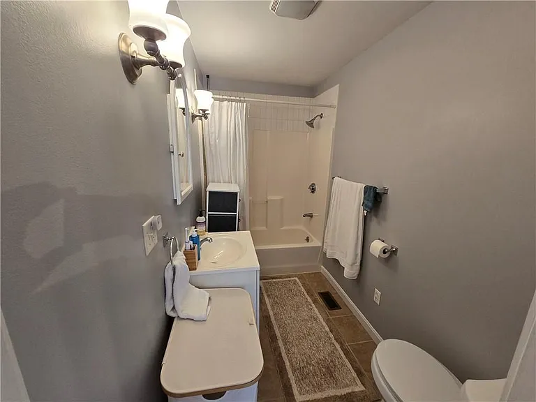 180 S Main St #3 — Photo 15