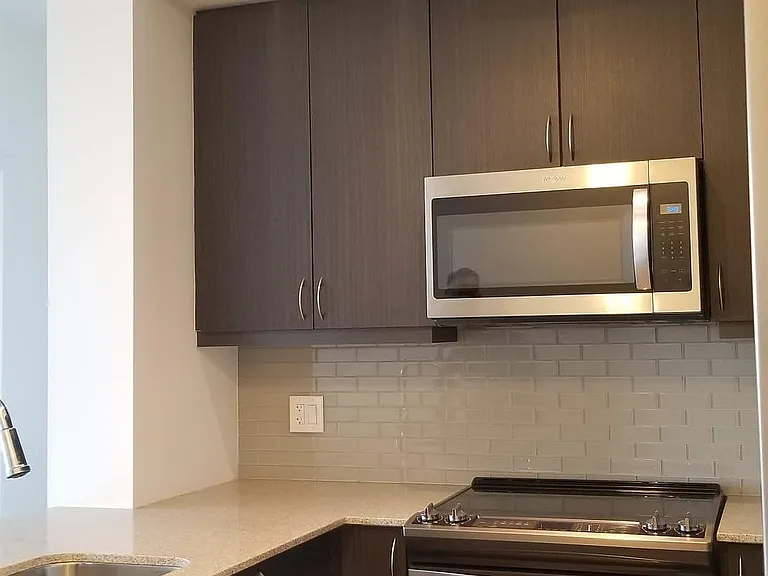4633 Glen Erin Dr #911 — Photo 14