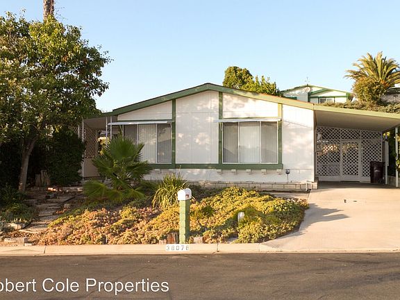 3rd image of 38078 Calle Quedo
