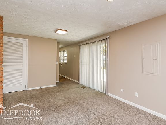 4th image of 3806 Longridge Dr
