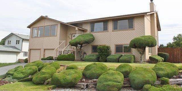 1st image of 606 Carner Ct E