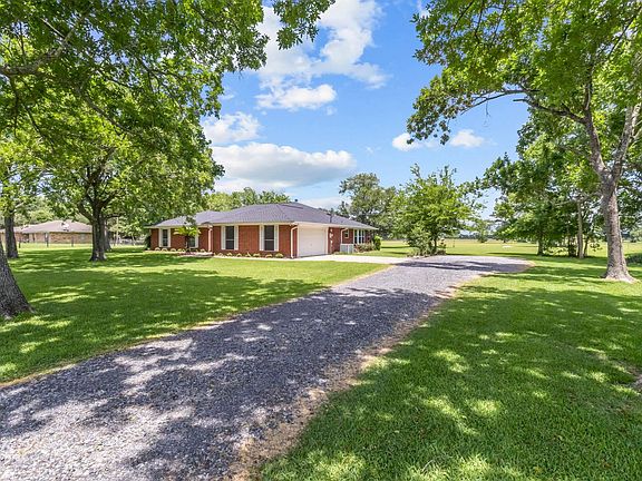 5th image of 9767 Winzer Rd