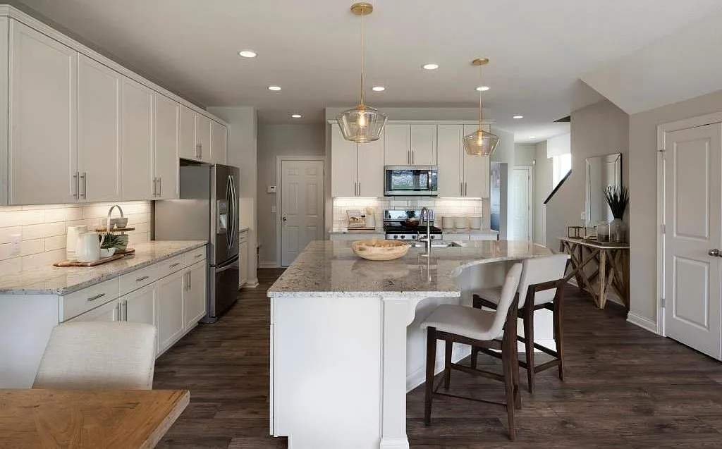 3 bed, 2.5 bath, 2095 sqft, $2,900 — Photo 3