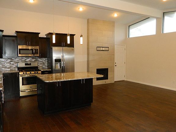 2nd image of 789 Timberwood Dr