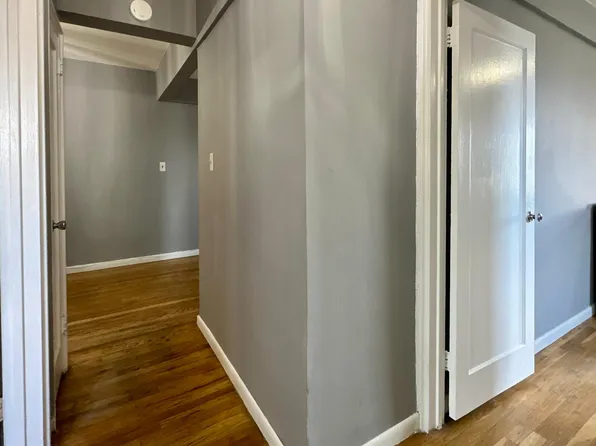 91-10 32nd Avenue image 19 of 20