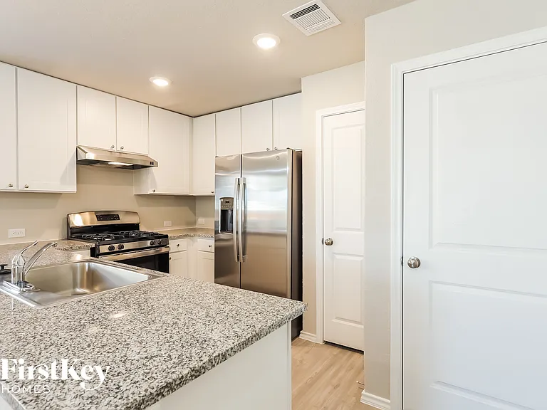 10719 Prusiner Dr — Photo 6