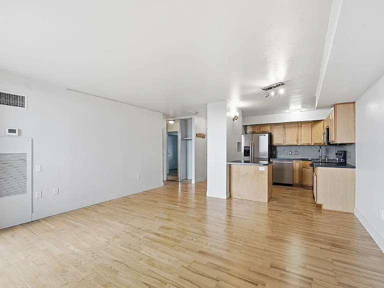 601 W 11th Ave #714 — Photo 2
