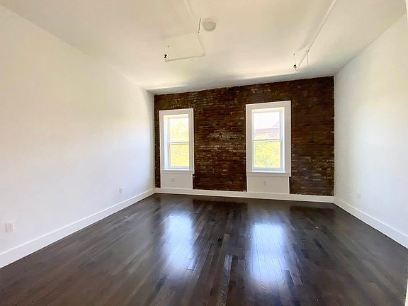 3rd image of 423 W 154th St #6