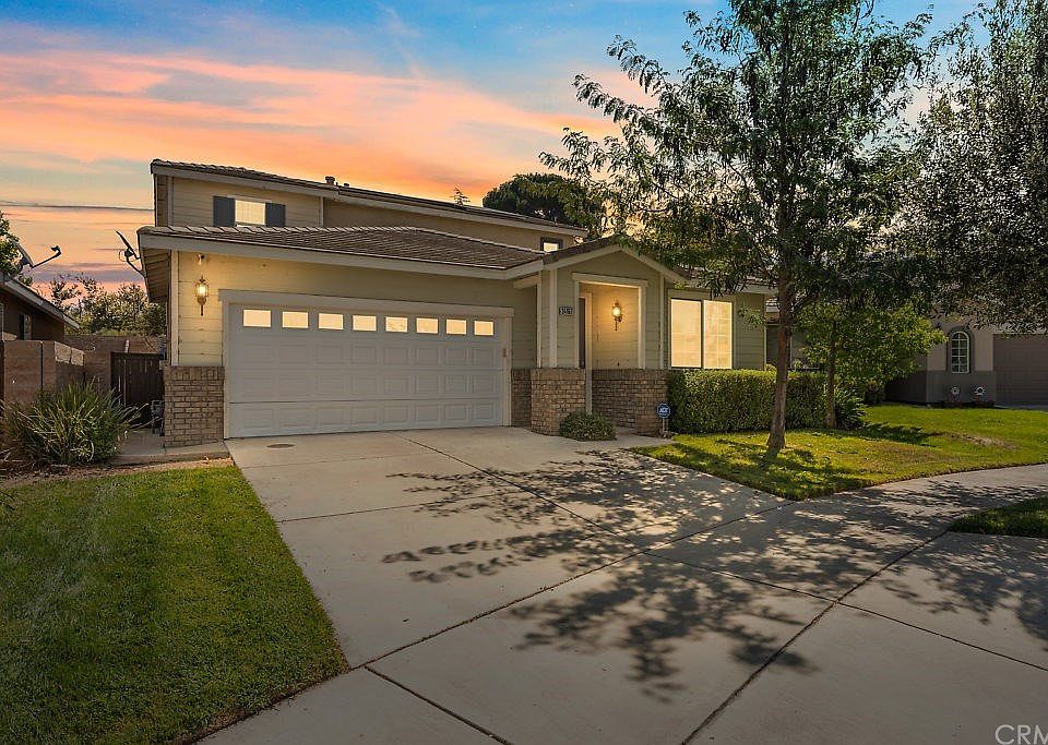 1st image of 34467 Yale Dr