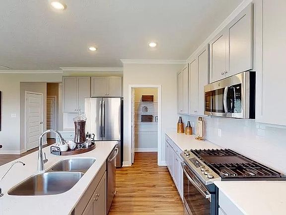5th image of 7249 Lockford Walk S