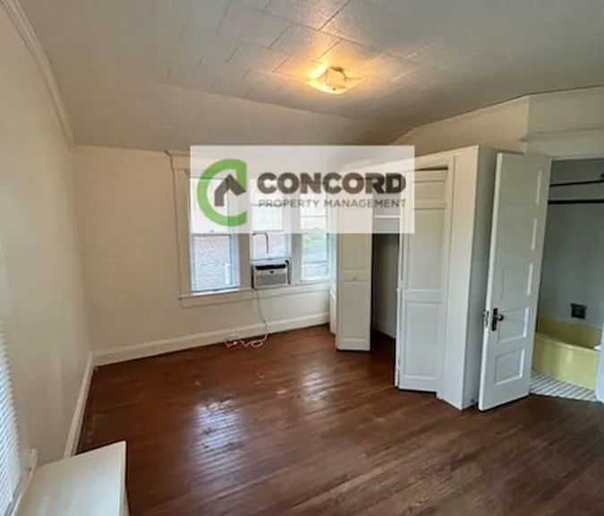 108 S Park Dr #5 — Photo 9