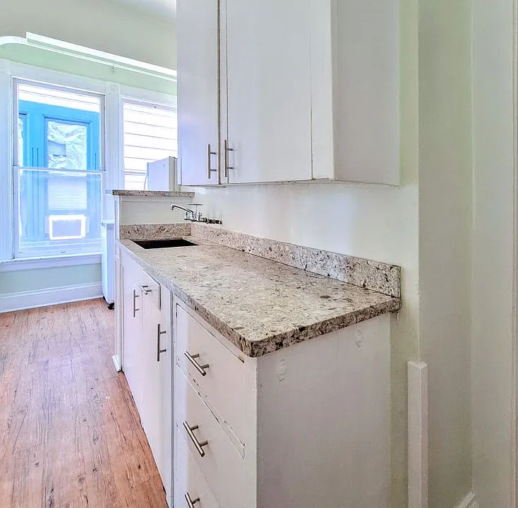 30 S 8th St #5