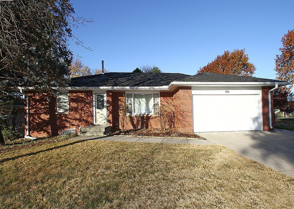 1st image of 2207 S 61st St